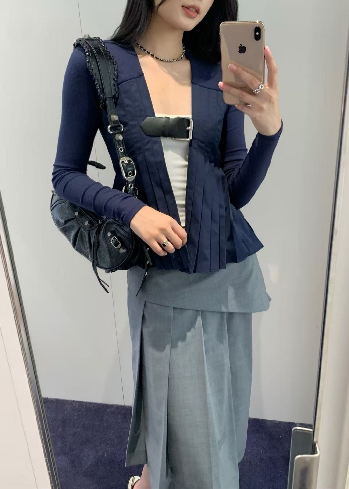 One-big Buckled Pleats Top
