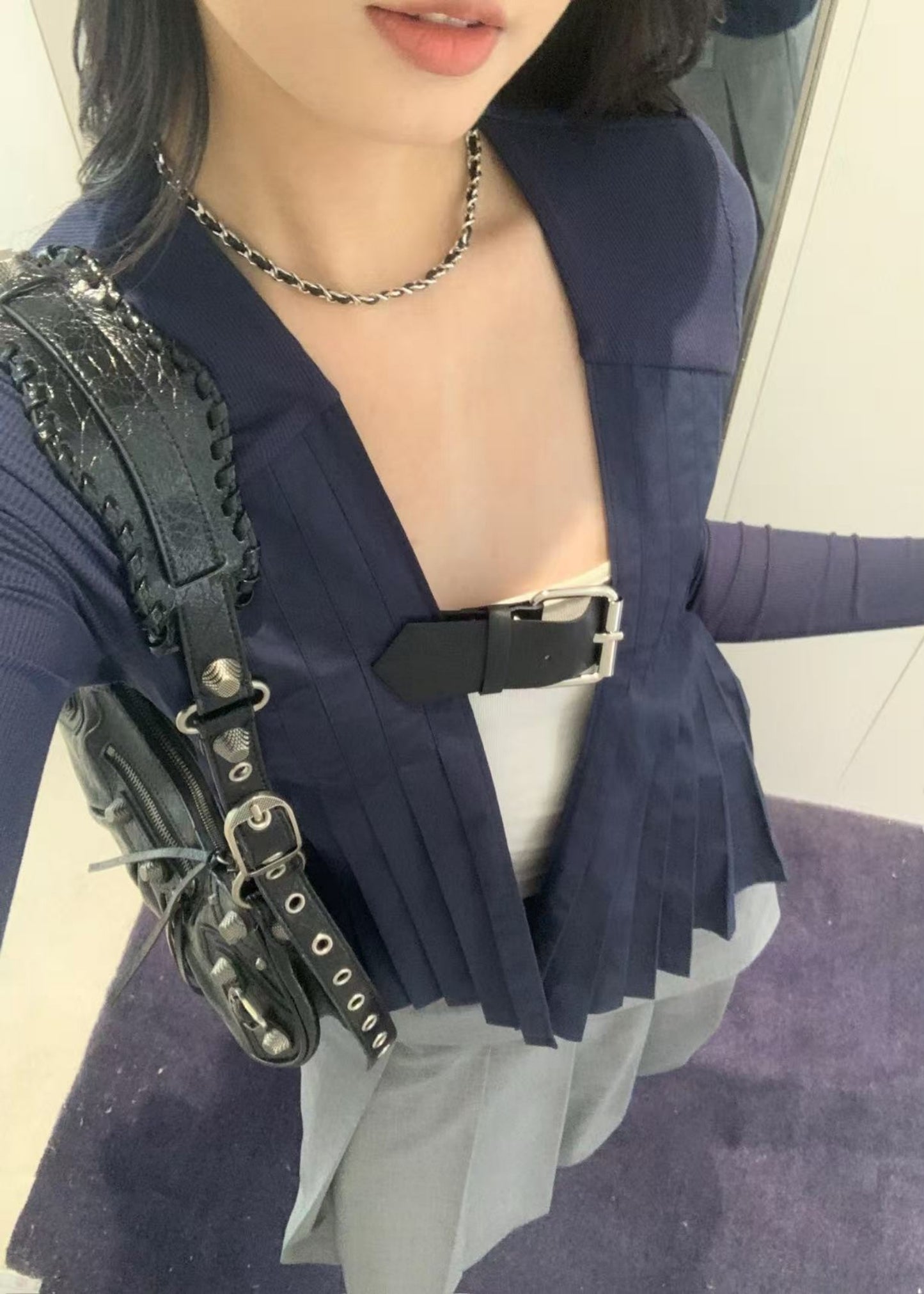 One-big Buckled Pleats Top