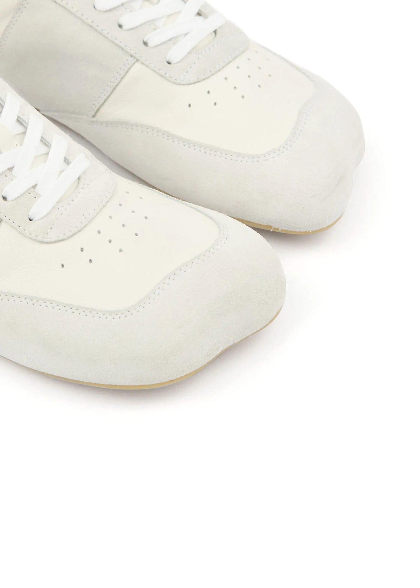 Numbers-embossed Toe Sneakers