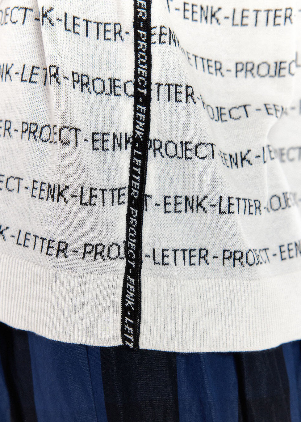 UNITED Lettering Knit Pullover