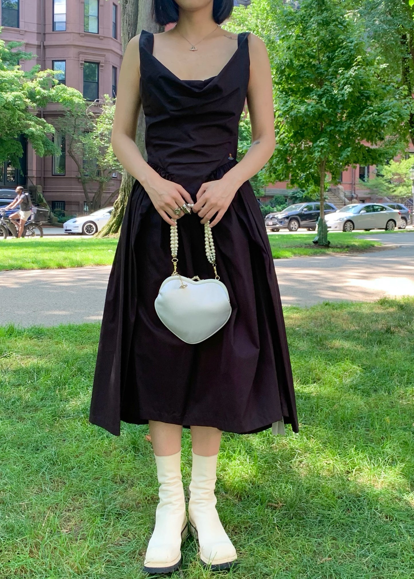 Belle Heart Pearl Top-Handle Bag