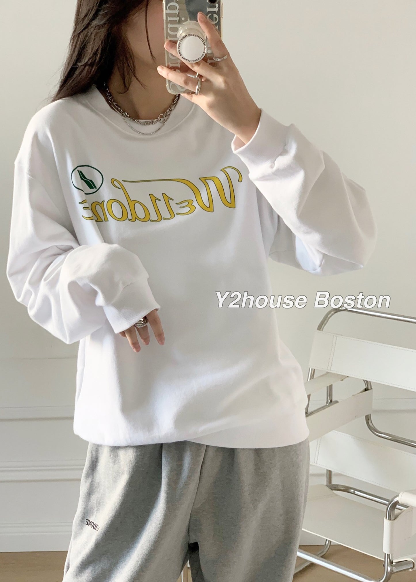 Mix Color Cursive Logo Sweatshirt