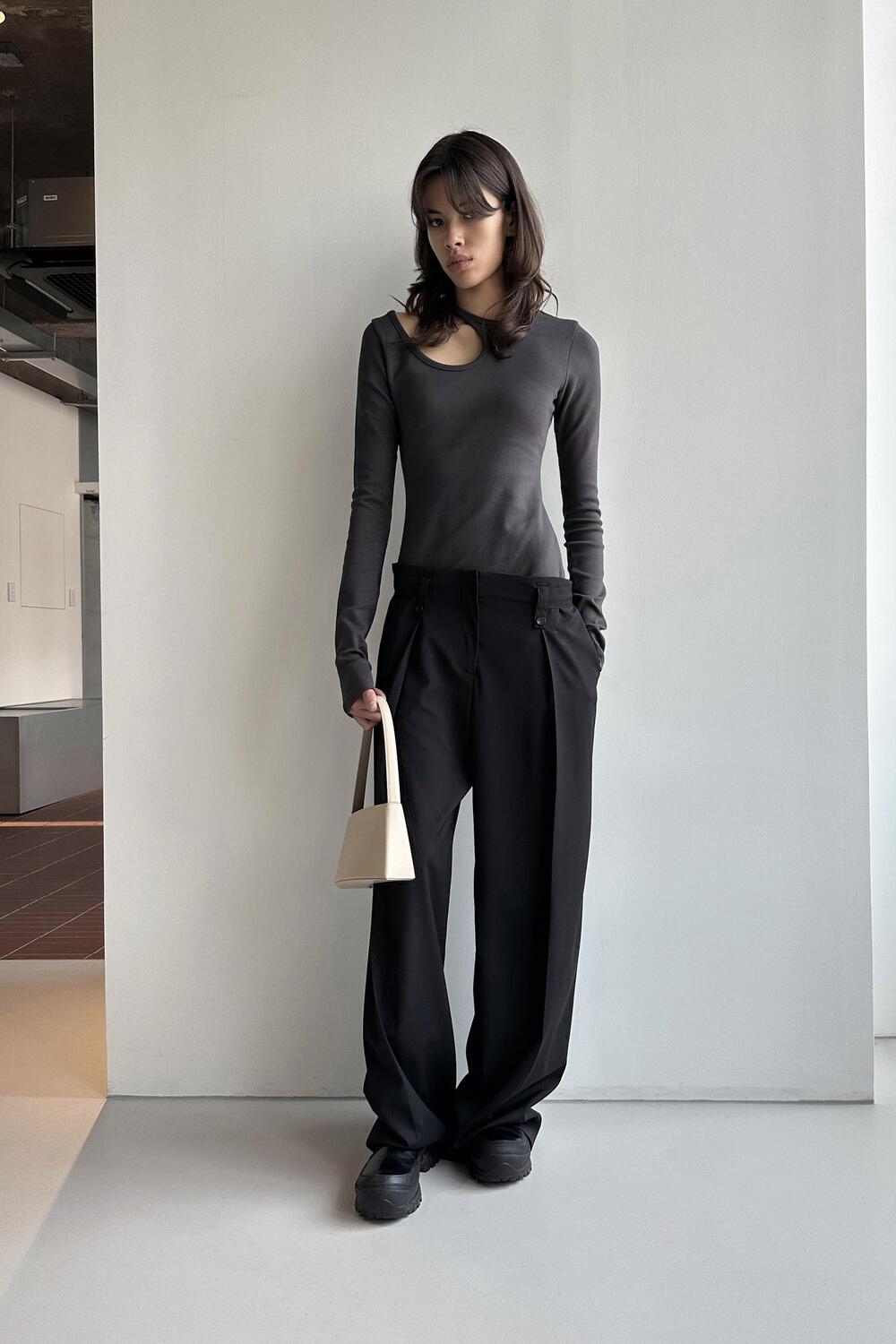 Belt Loop Point Trouser
