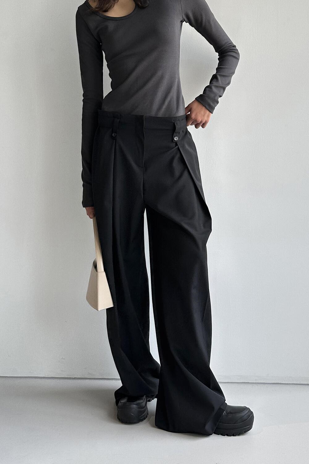 Belt Loop Point Trouser