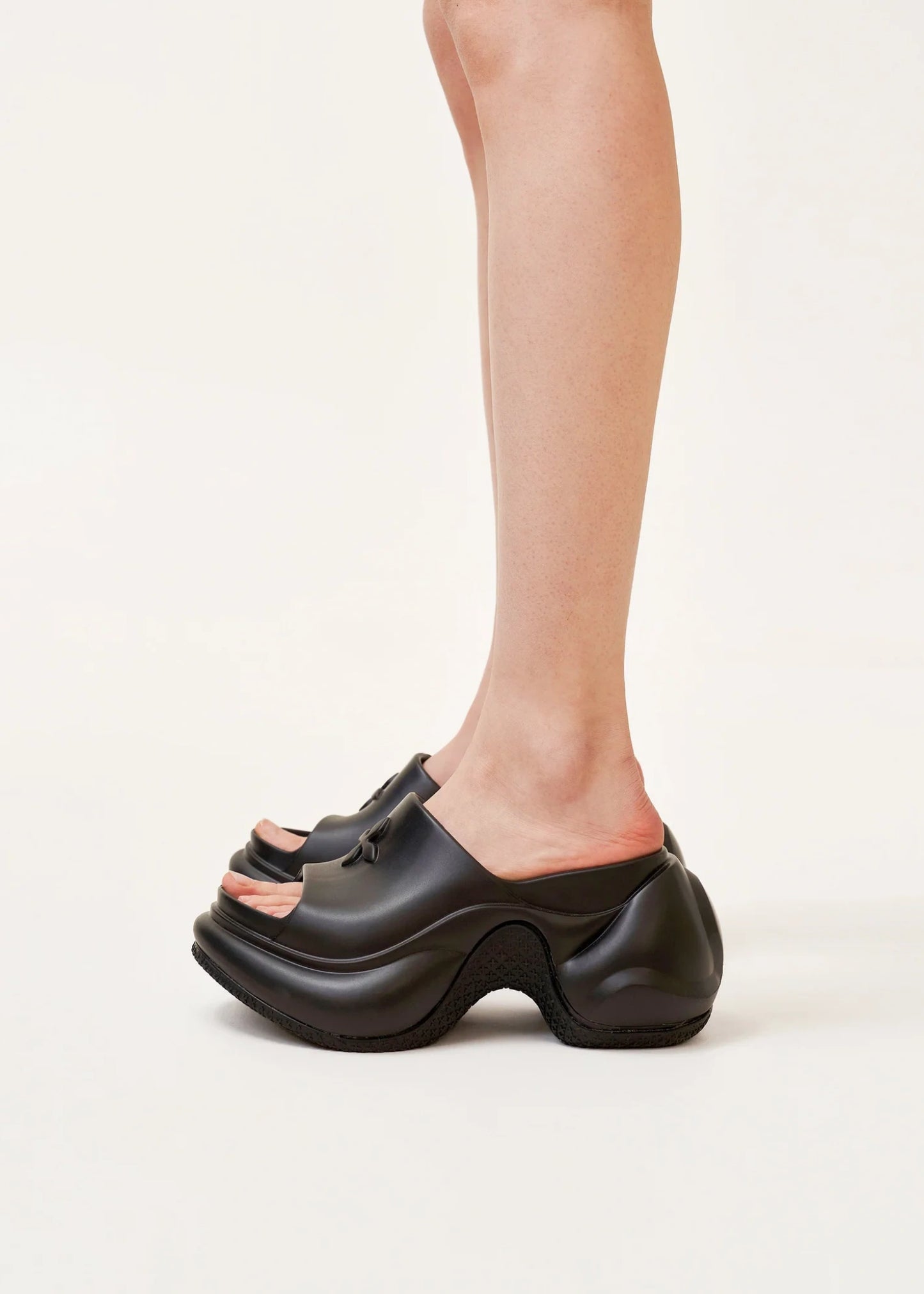 Compass Wave High-heel Bumper Sandal