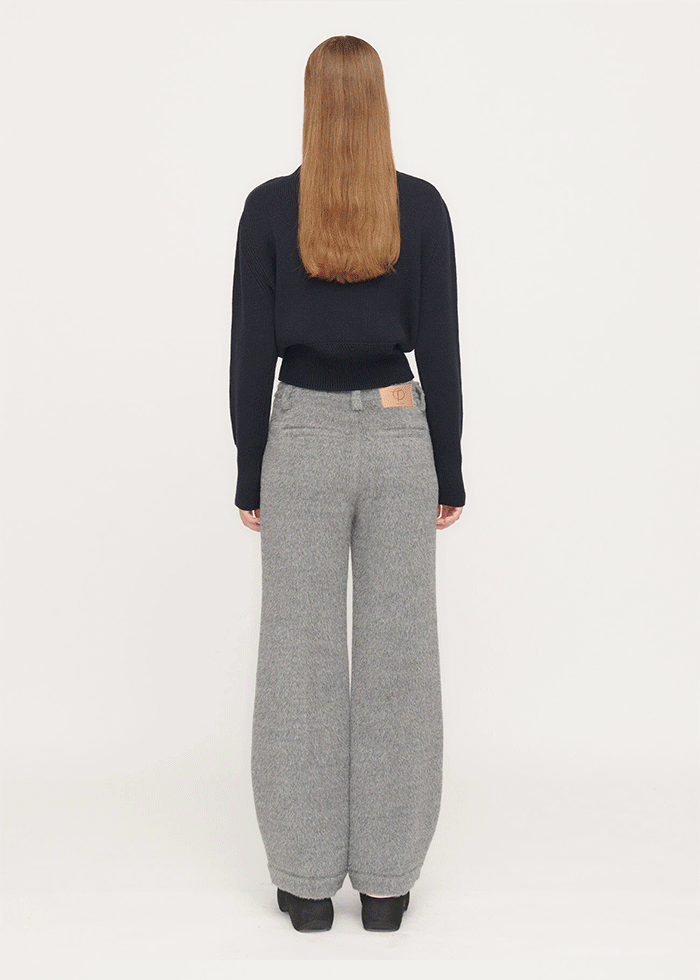 Ribbed Turtleneck Knit Pullover