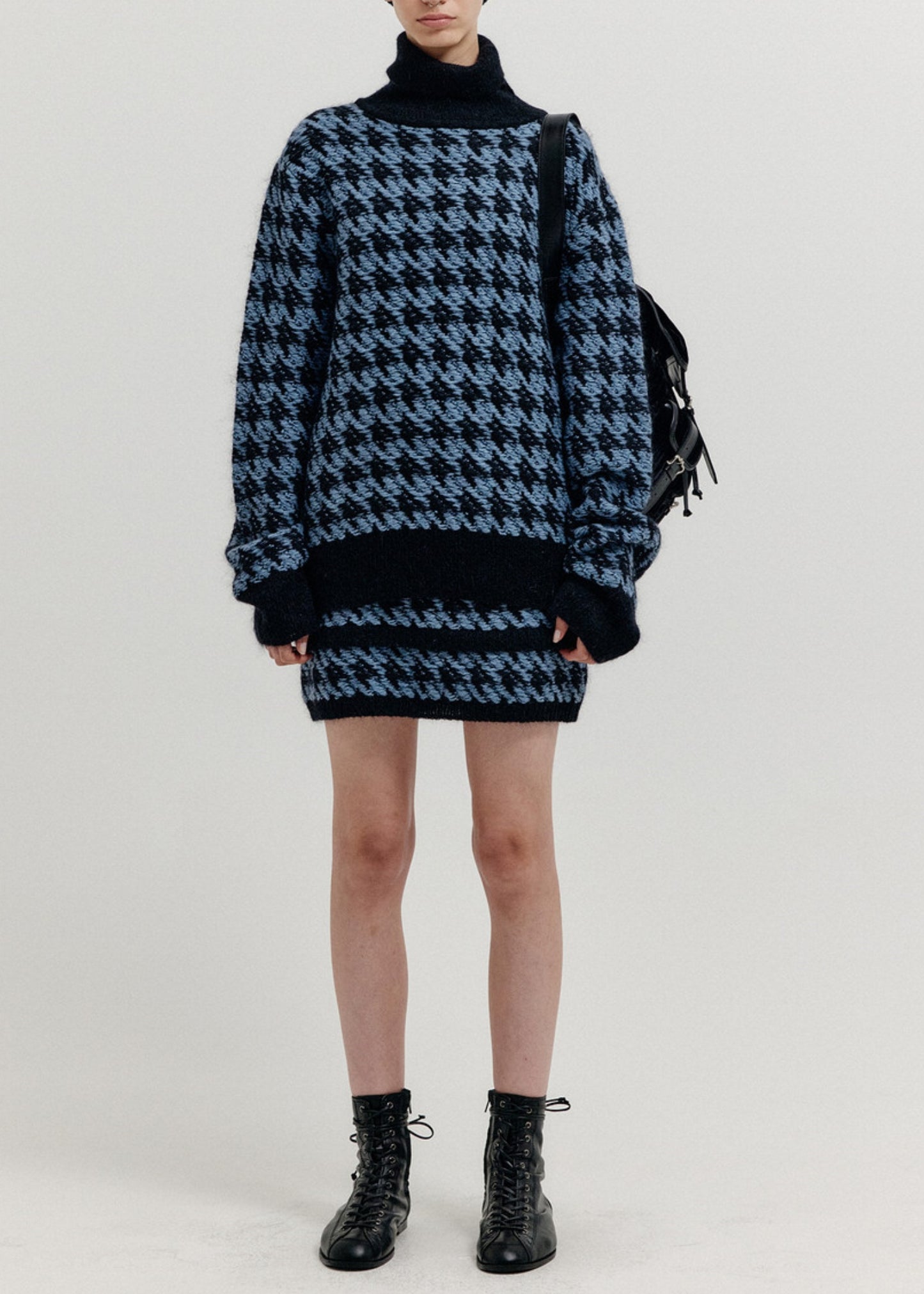 Ezal Houndstooth Check Knit Turtleneck