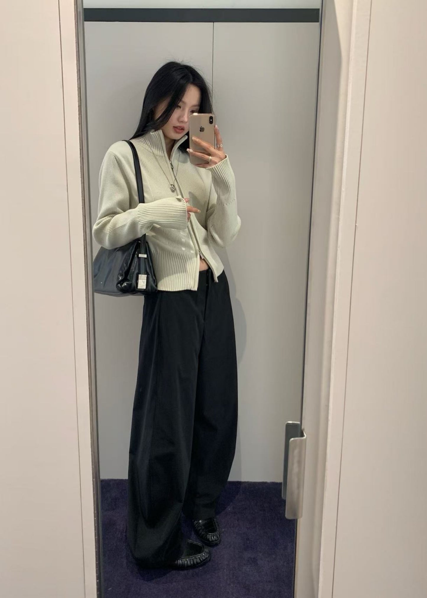 Curved Silhouette Pants