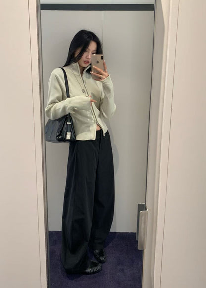 Curved Silhouette Pants