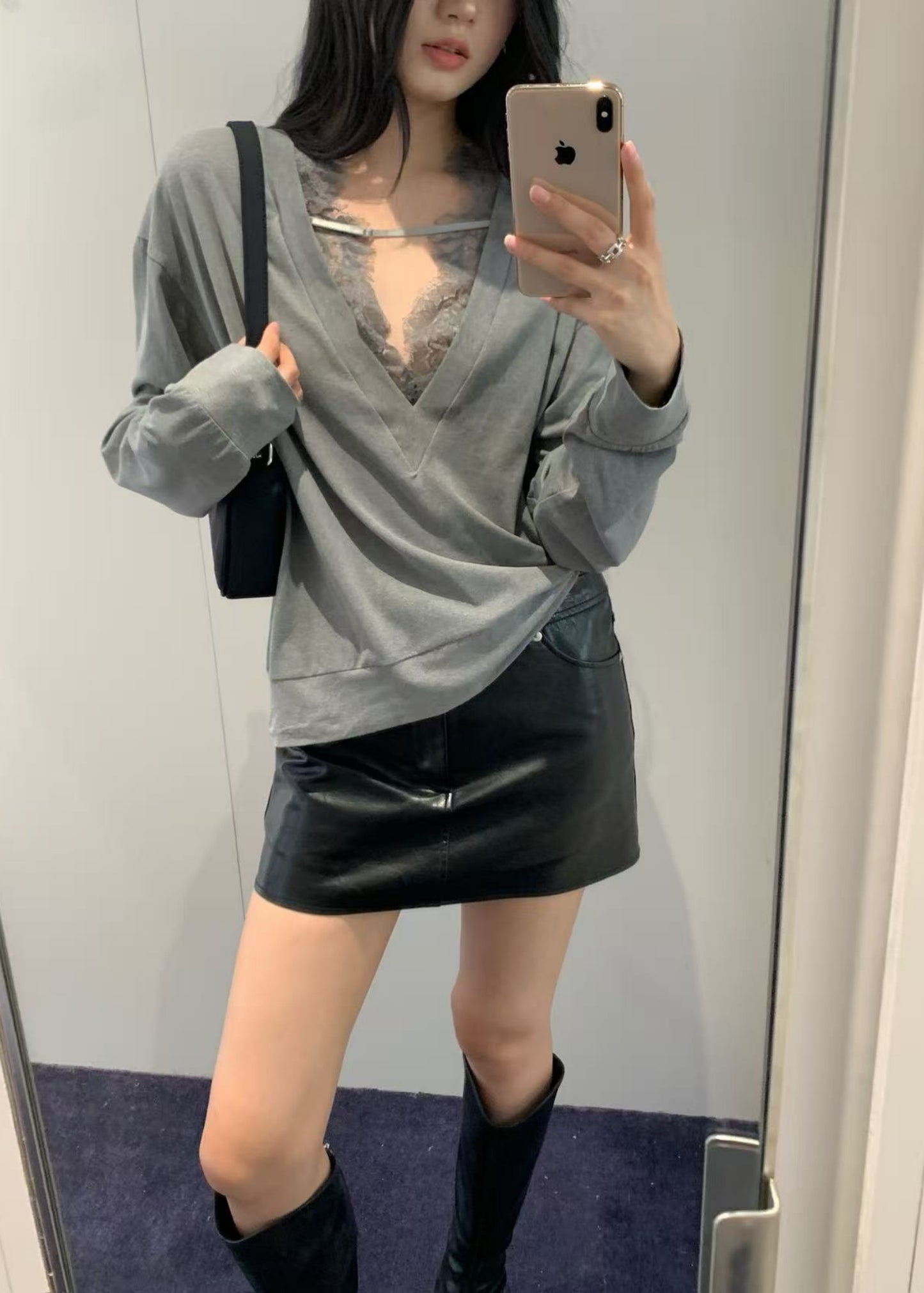 Slip V-neck Tshirt