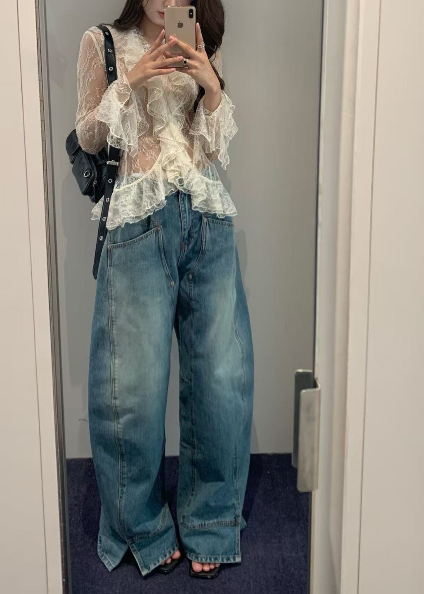 Curved Highwaist Denim Pants