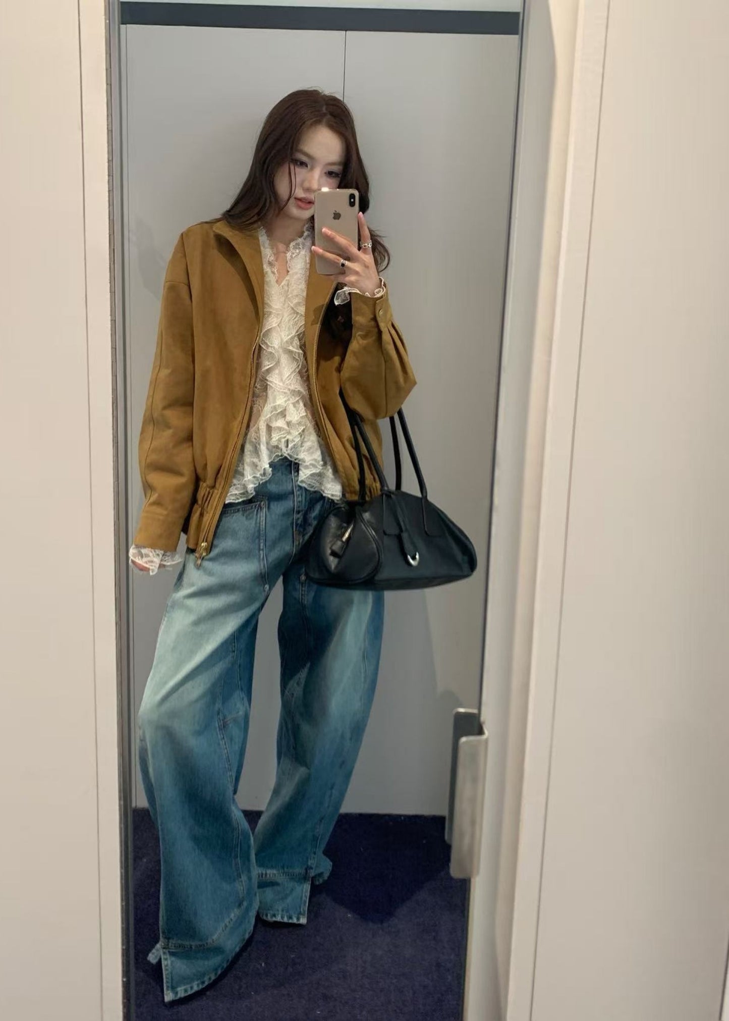 Curved Highwaist Denim Pants