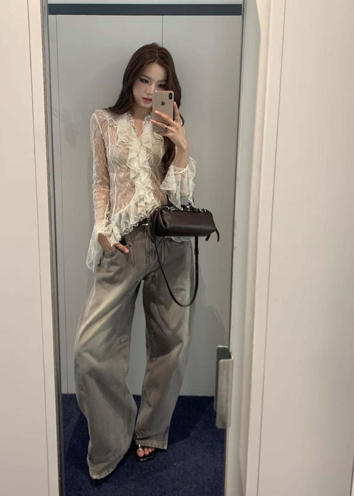 Curved Highwaist Denim Pants
