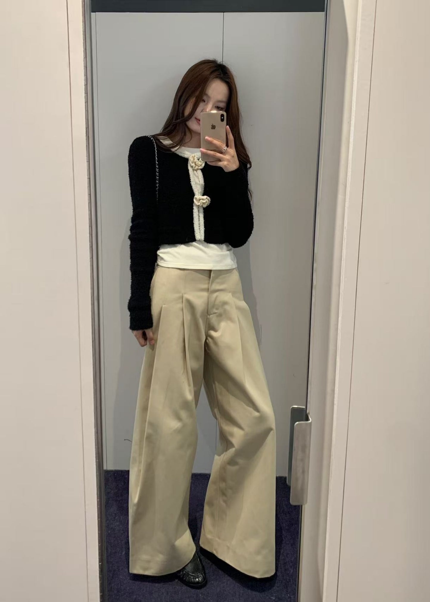 Curved Seam Wide Pants