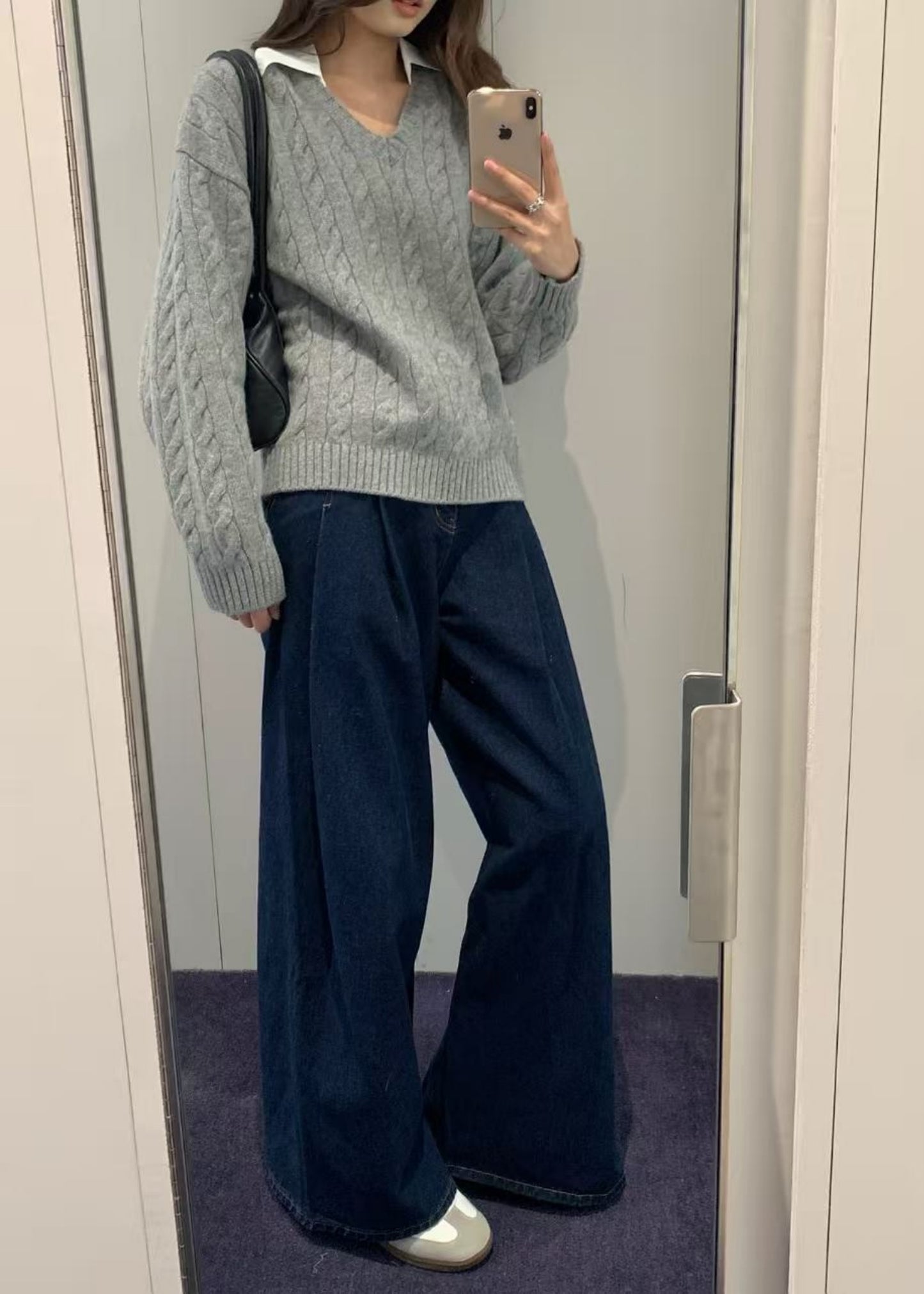 Curved Seam Wide Jeans