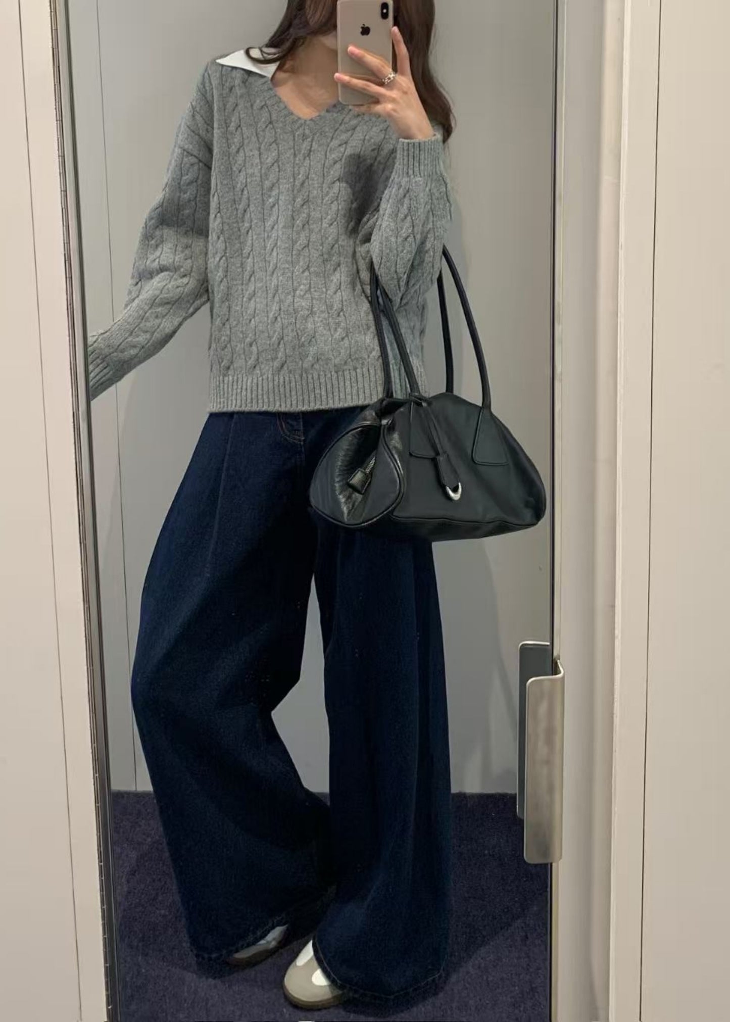 Curved Seam Wide Jeans