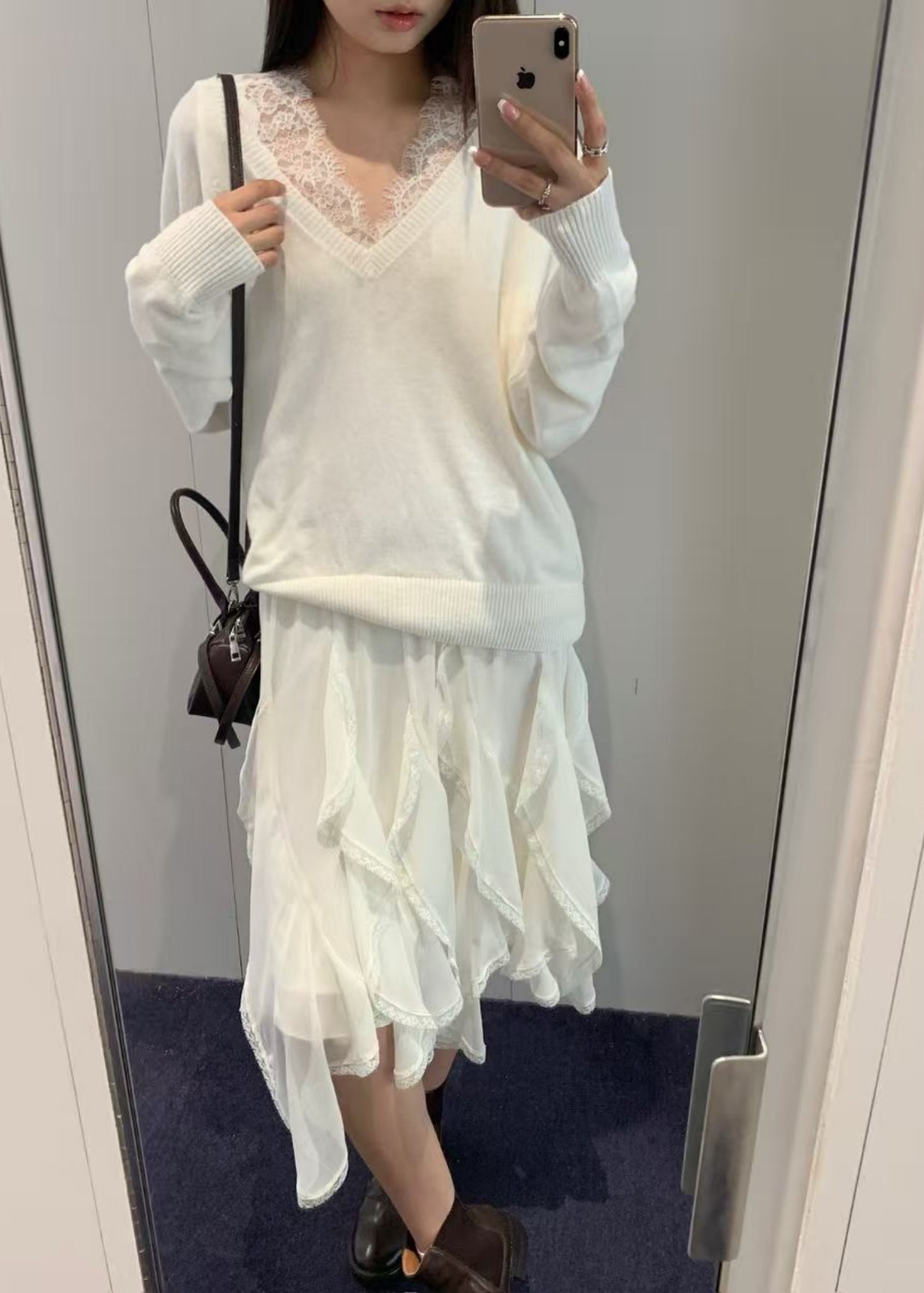 Lace Layered V-neck Knit
