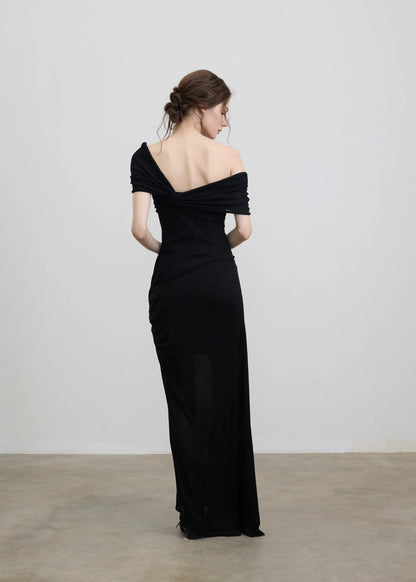 Off-shoulder Twisted Top