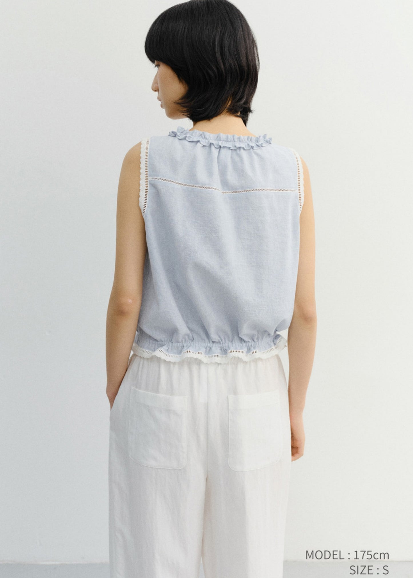 Frill Sleeveless Blouse