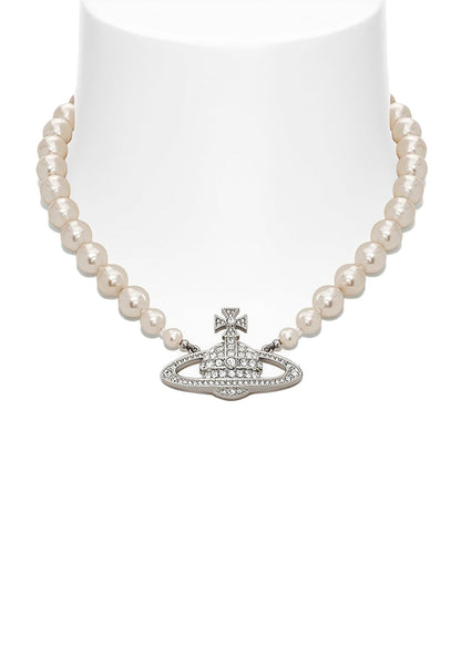 One Row Pearl Bas Relief Choker