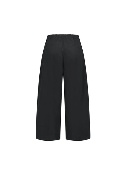 Two Tuck Wide Banding Pants