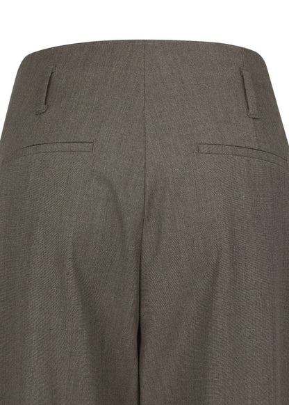 Straight Tuck Pants