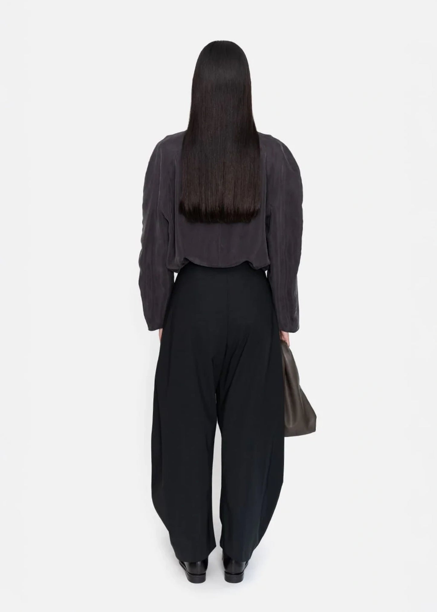 Curved Silhouette Pants