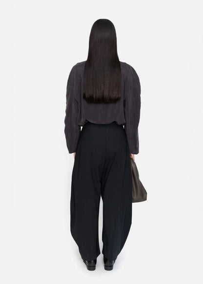 Curved Silhouette Pants