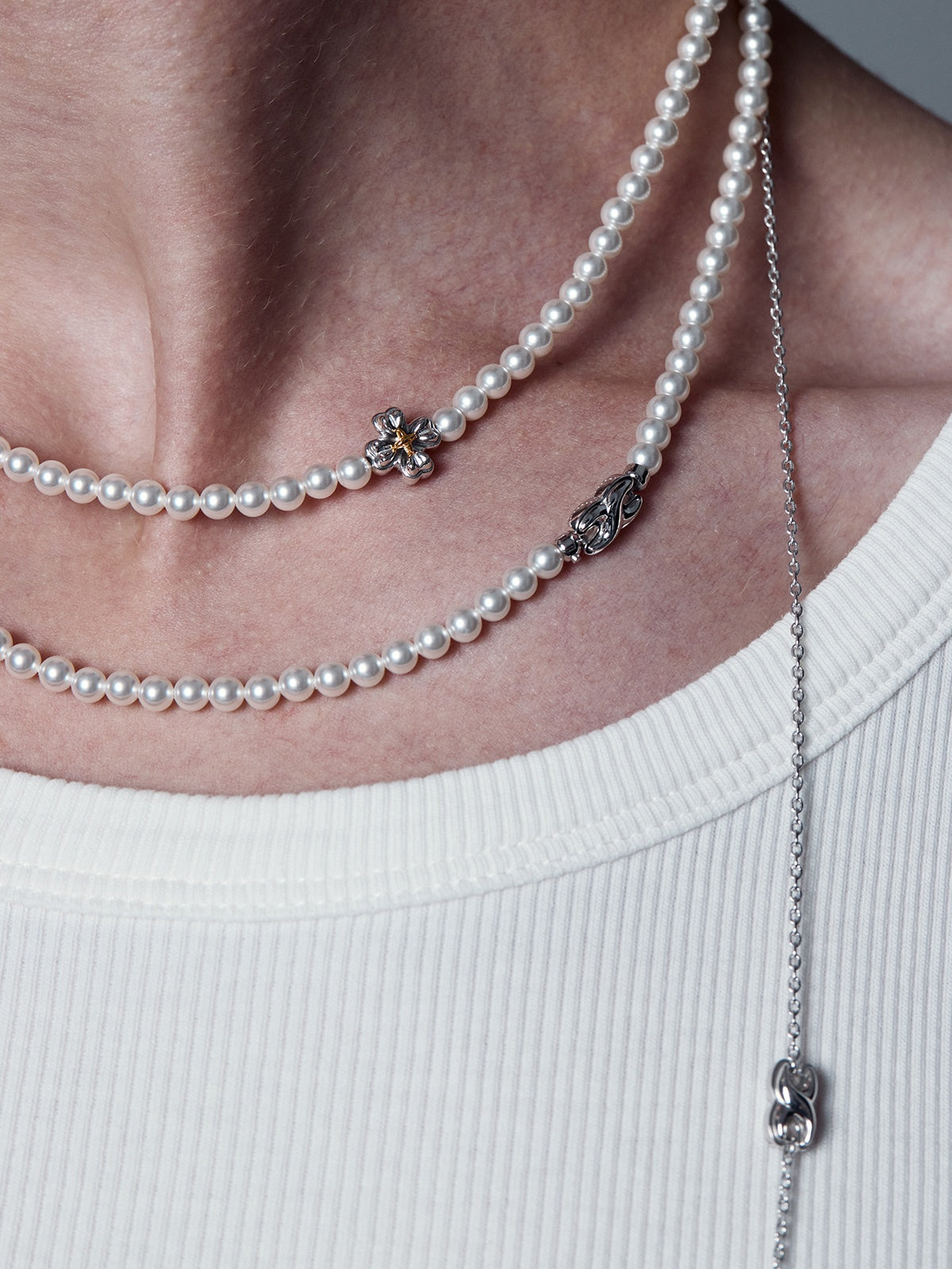 Clover Pearl Long Necklace
