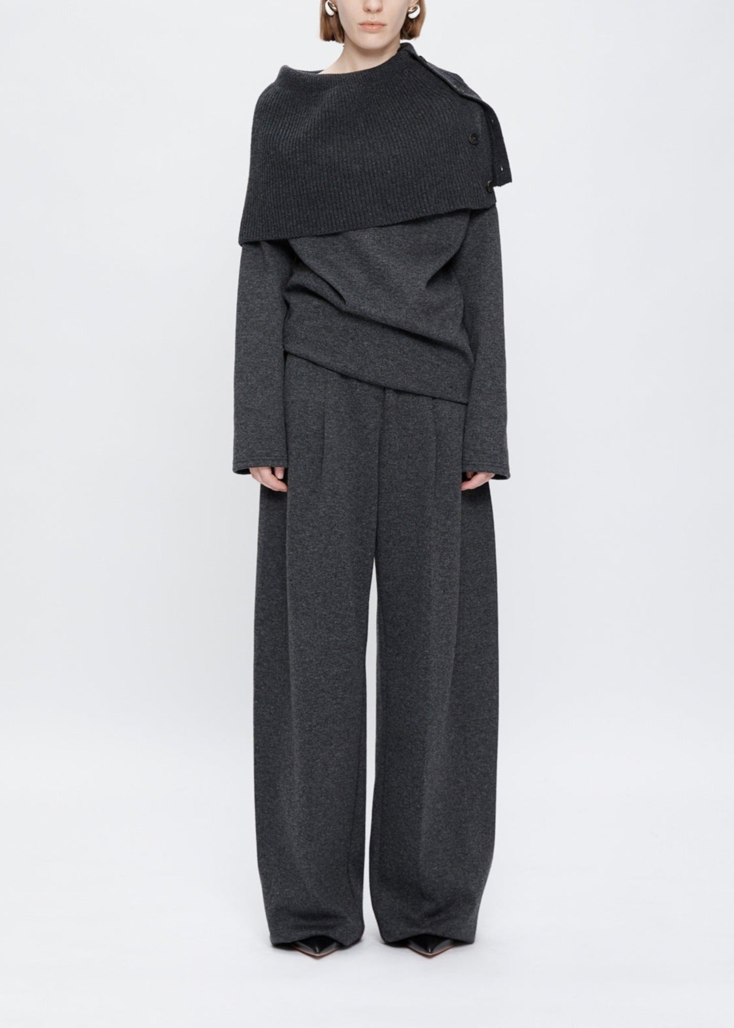 Curved Knit Pants