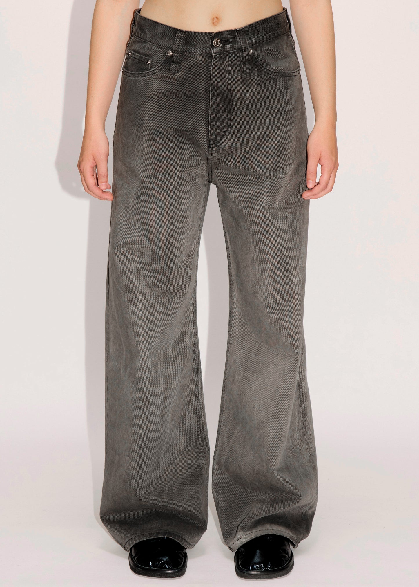 Skid Wide-Leg Jeans