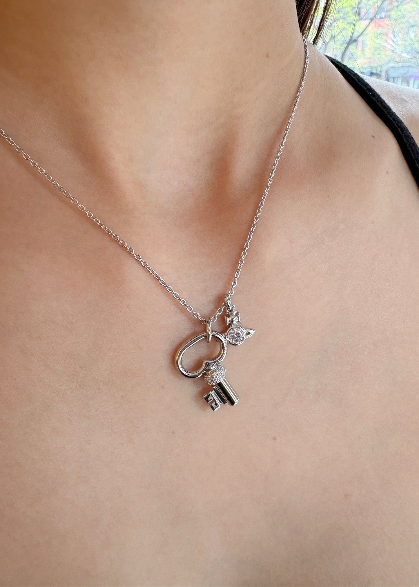 Baya Pendant Necklace