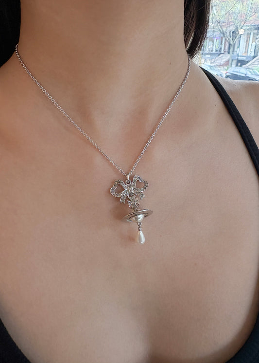 Rigoberta Pearl Pendant Necklace