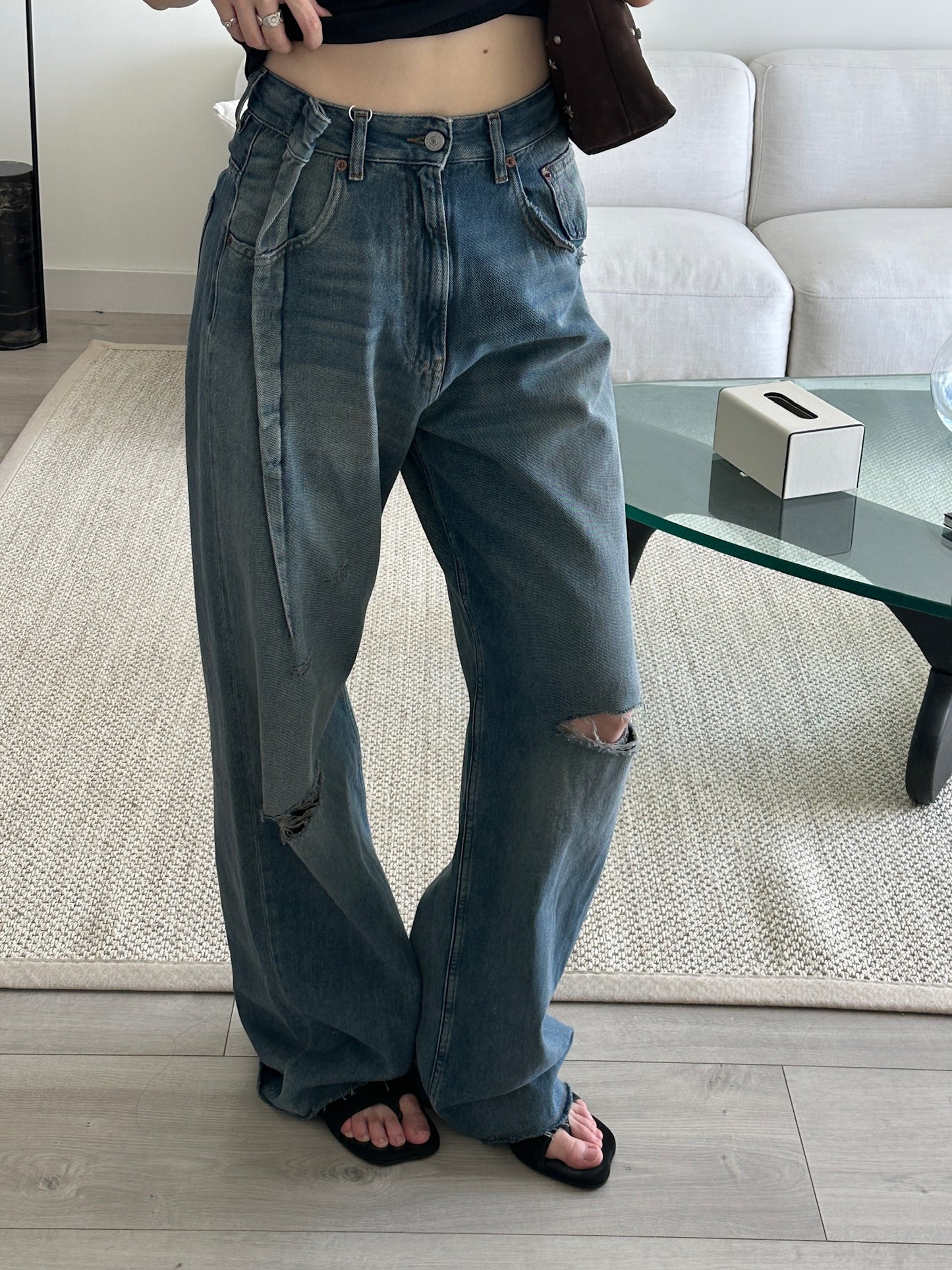 Destroyed 5 Pocket Jeans
