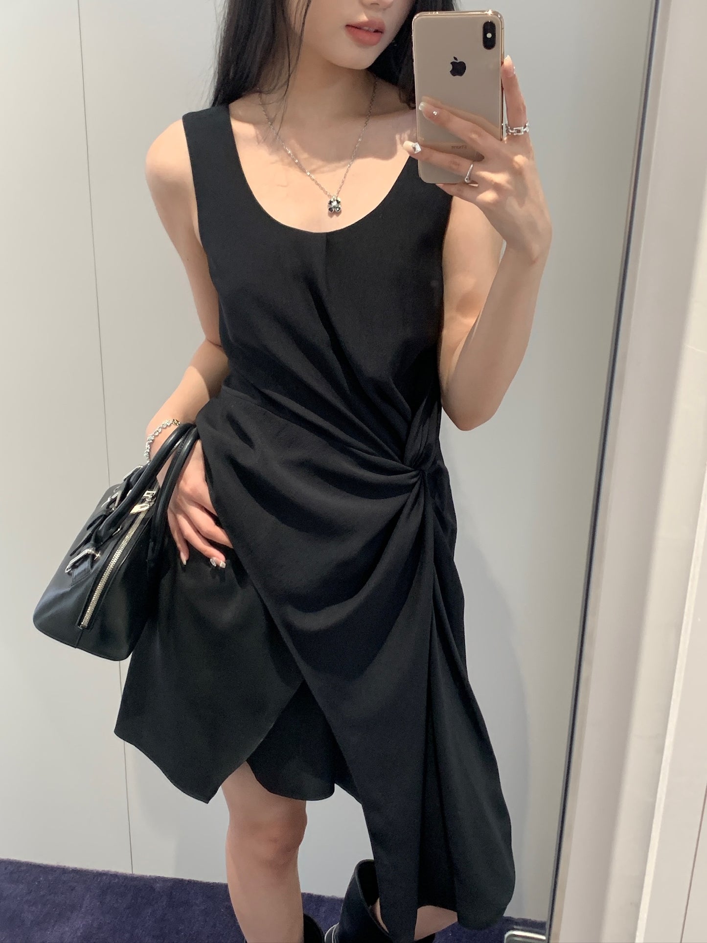 Asymmetric Twisted Top