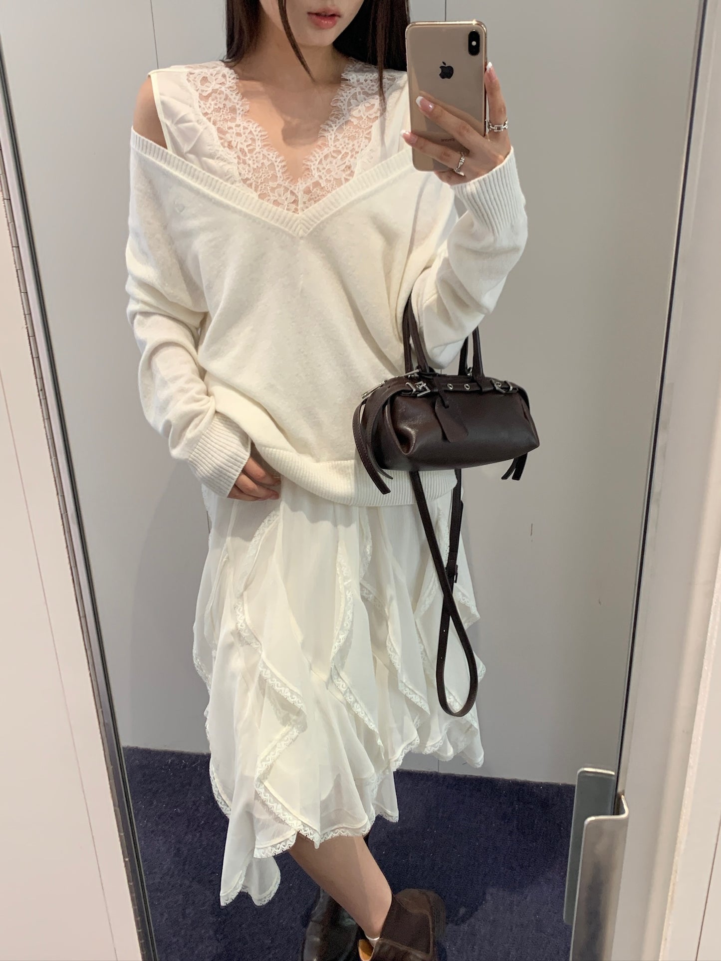 Lace Layered V-neck Knit