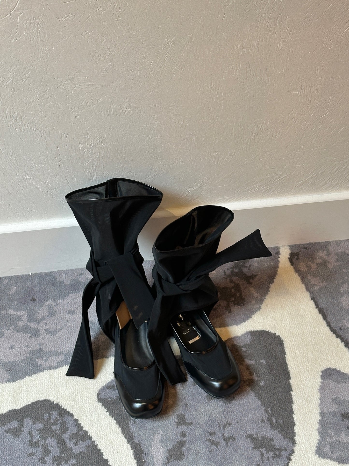 Mesh Ribbon Cut-out Boots