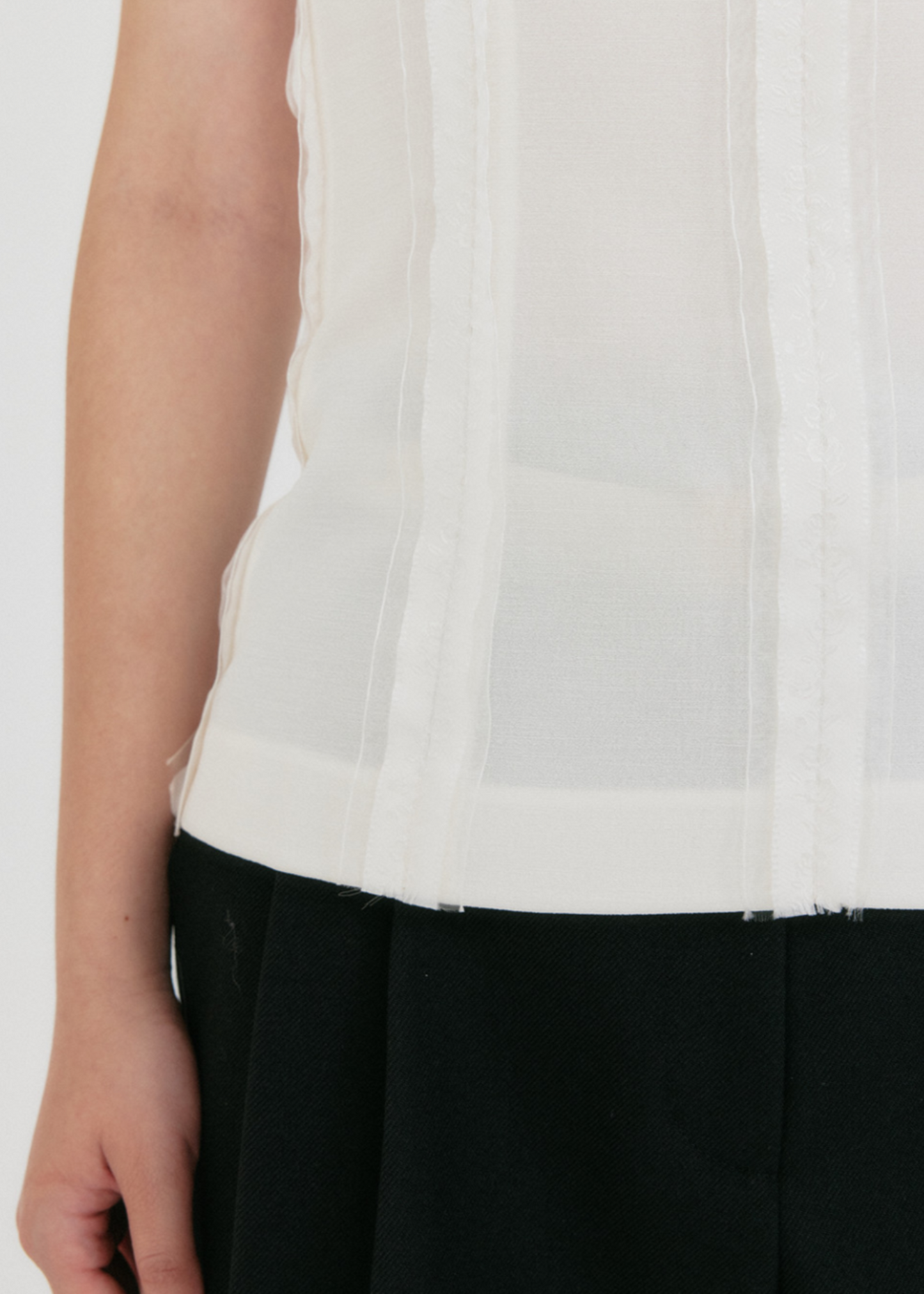 ZENNY Fitted Sleeveless Top