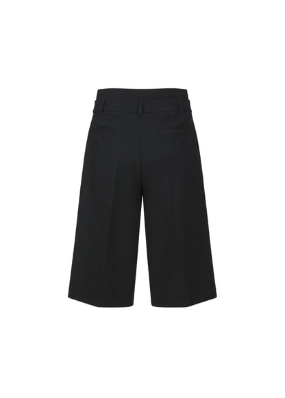 Double Layered One Tuck Shorts