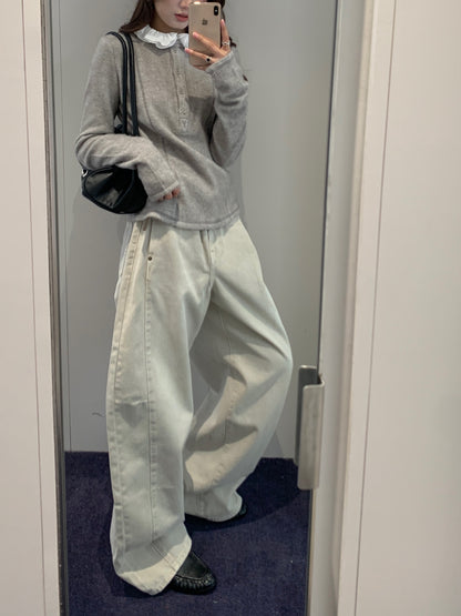 Bending Curved Denim Pants