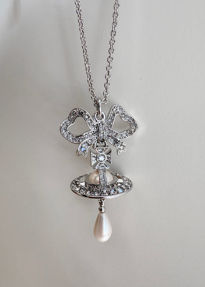 Rigoberta Pearl Pendant Necklace