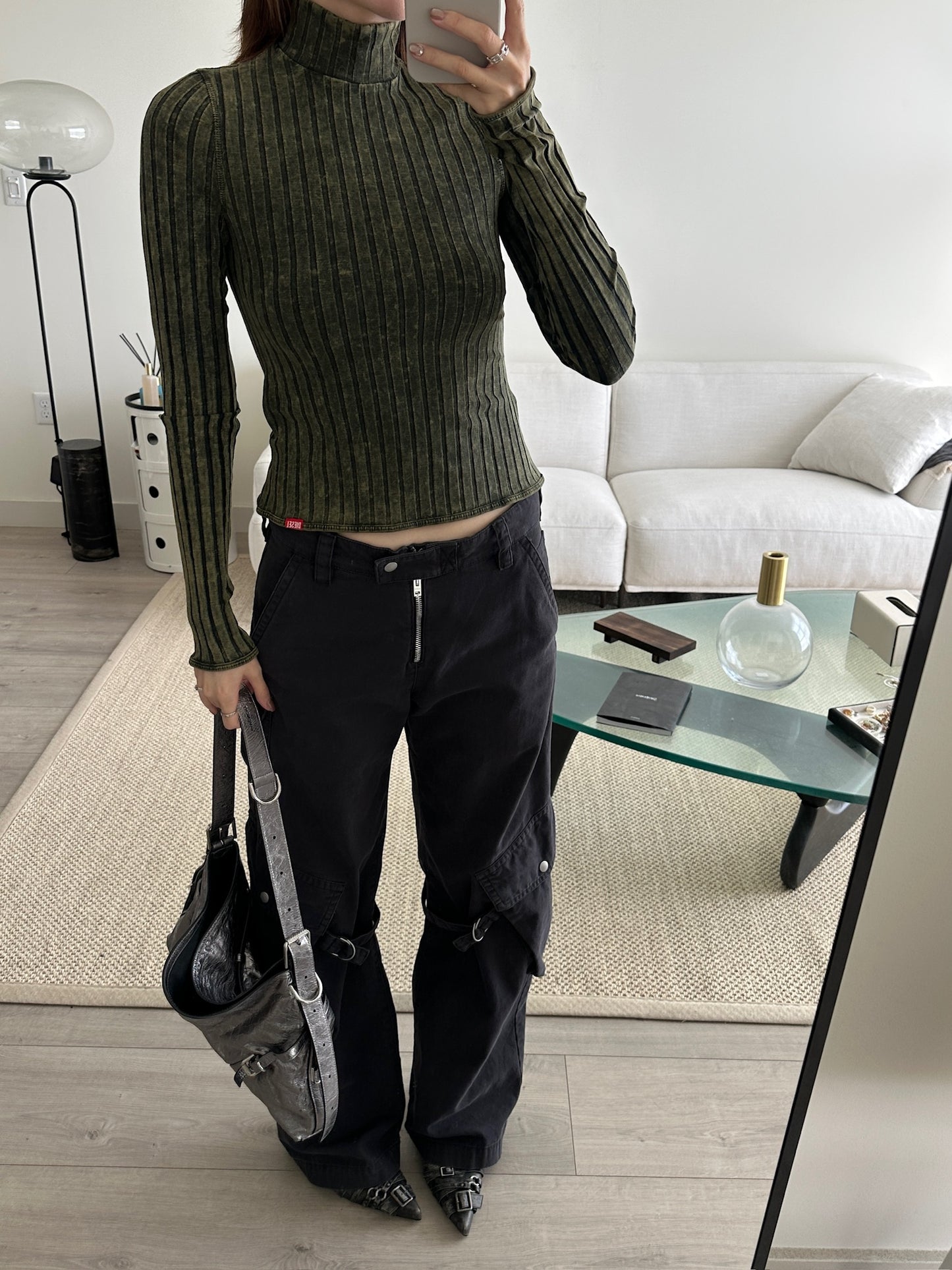 T-clawa Sweater