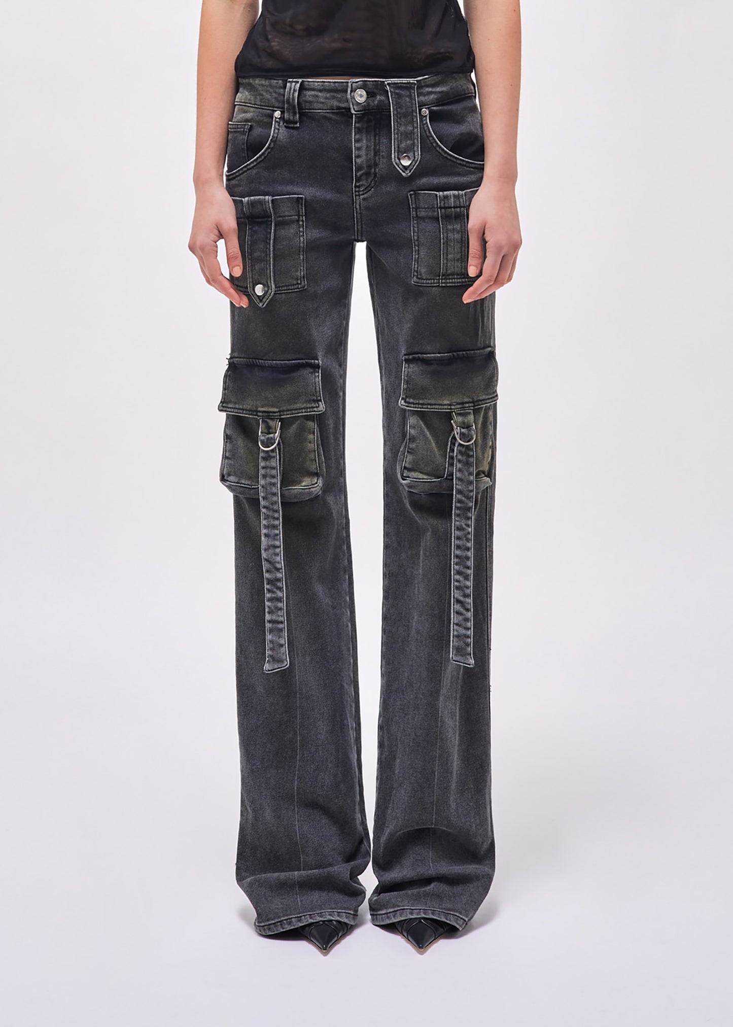 Jeans With Cargo Details