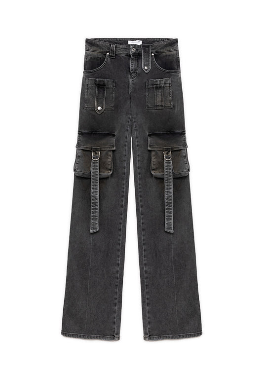 Jeans With Cargo Details