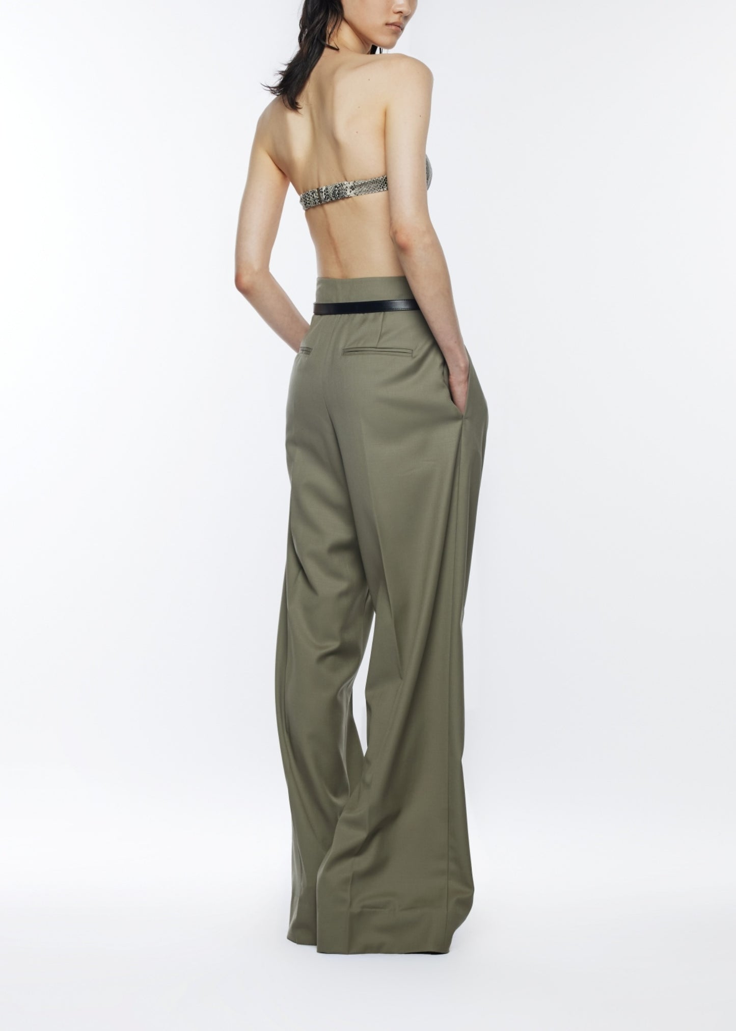 Cut-off Wide Fit Pants