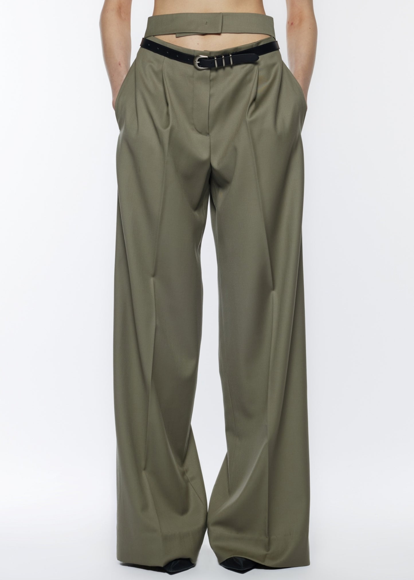 Cut-off Wide Fit Pants