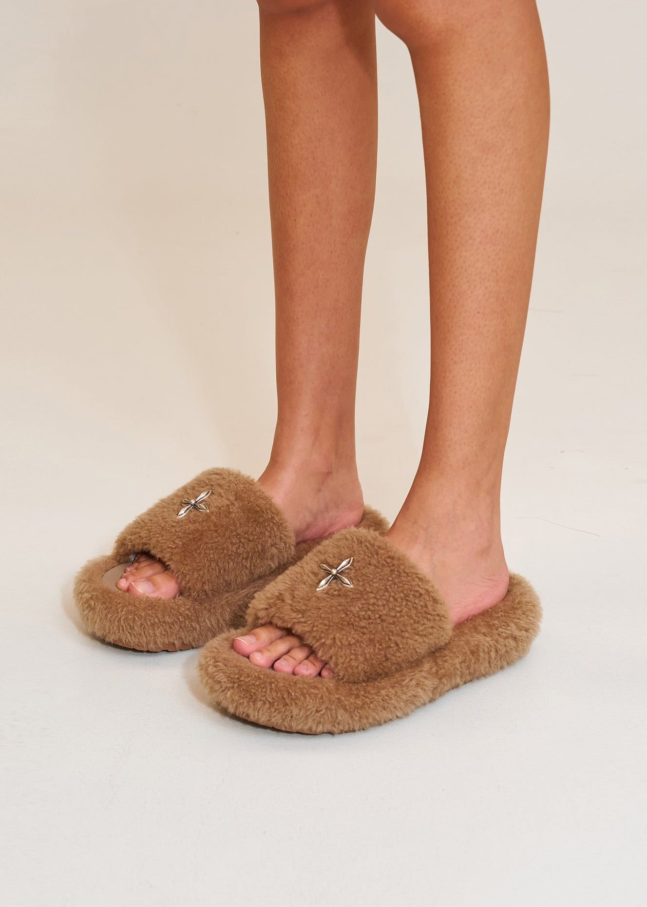 Compass Mode Wool Shearling Slipper