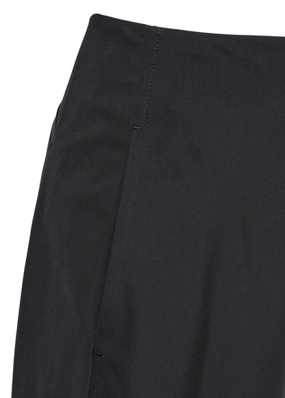 Curved Silhouette Pants