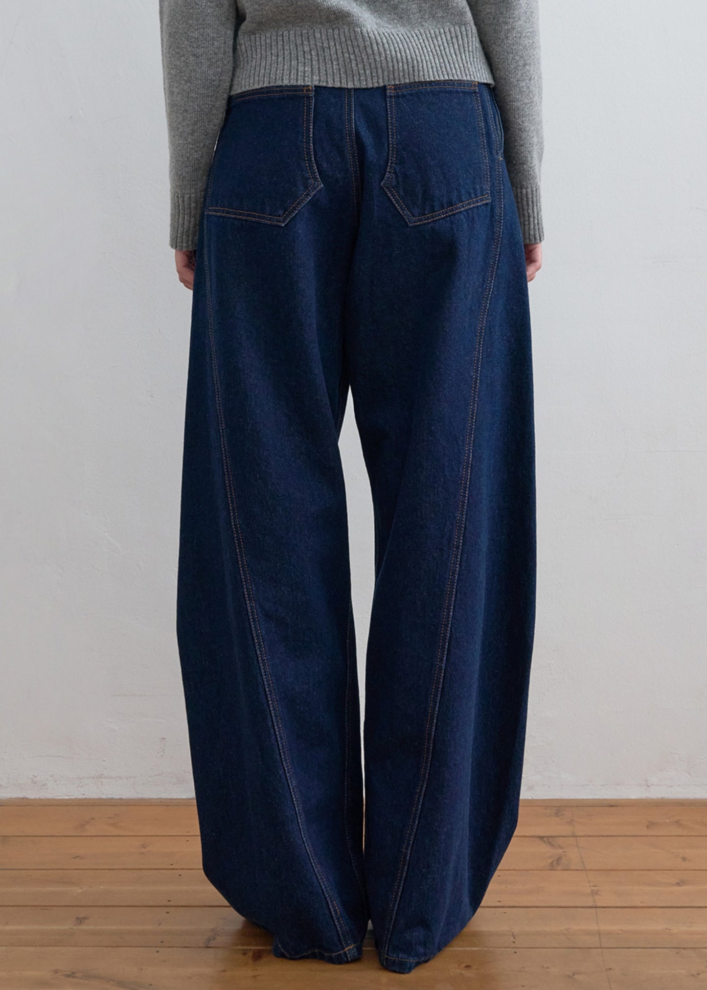 Curved Seam Wide Jeans