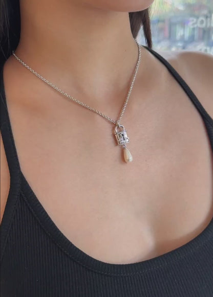 Celestia Small Pendant Necklace